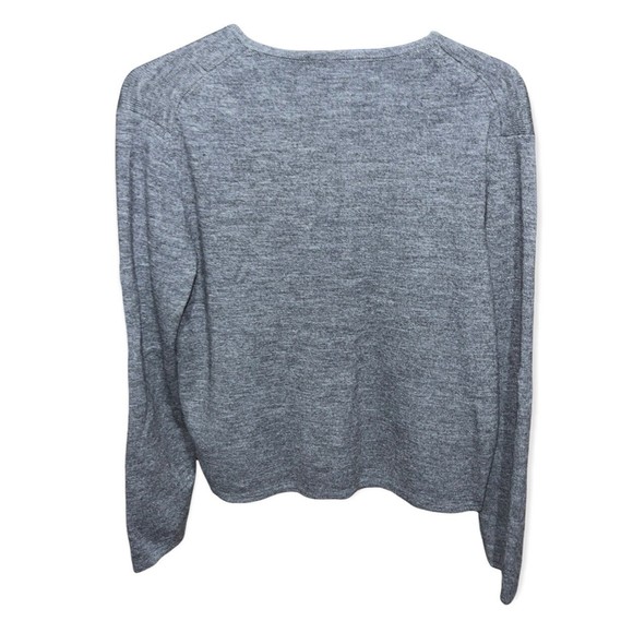 Pre Owned sophisticated petite blend button long sleeve sweater. Size Small - Picture 2 of 3